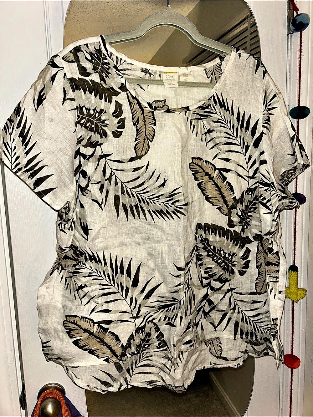 C&C California Tropical Print Blouse in White & Black Size 2X